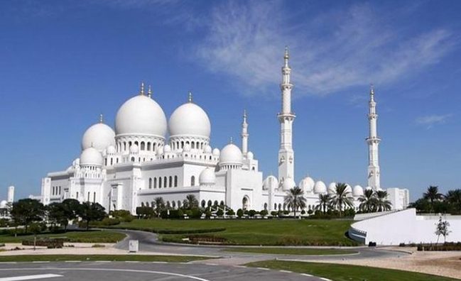 Abu Dhabi City Tour + Ferrari World Theme Park