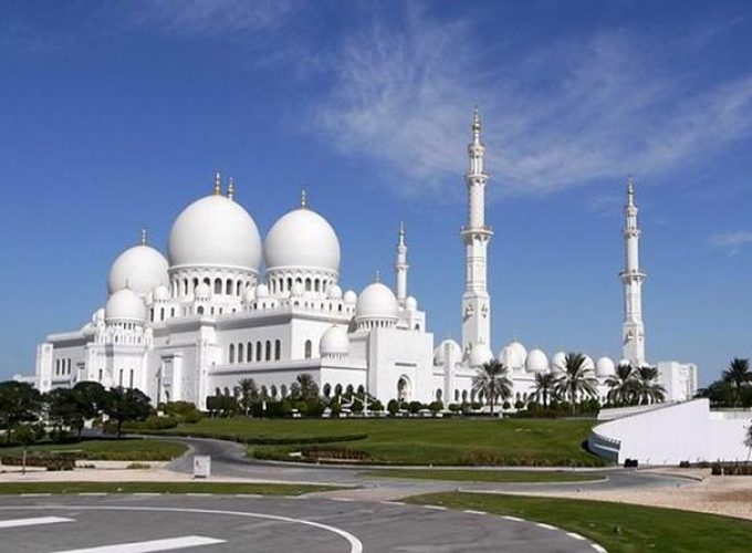 Abu Dhabi City Tour + Ferrari World Theme Park